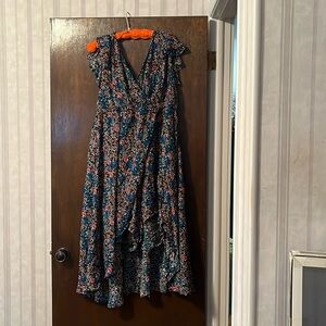 Torrid size 3 romper with train. Tie back. Floral
